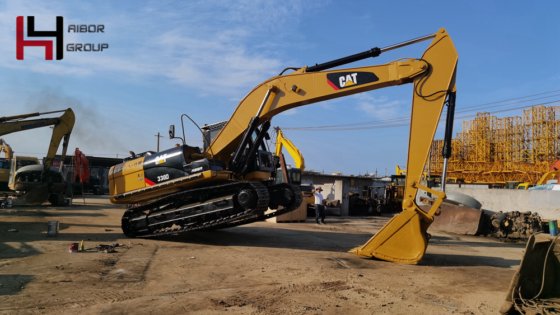 2018 CATERPILLAR 330D Excavator